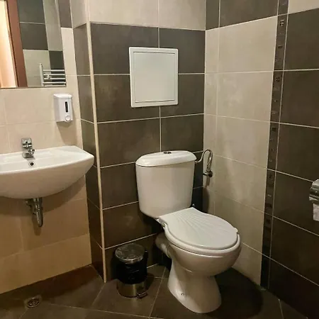 Mountain View 1-bedroom Few Steps From Piste And Gondola Lift Διαμέρισμα *